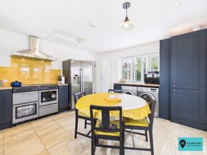 Kitchen/Diner- click for photo gallery